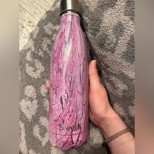 Pretty purple swell water bottle.